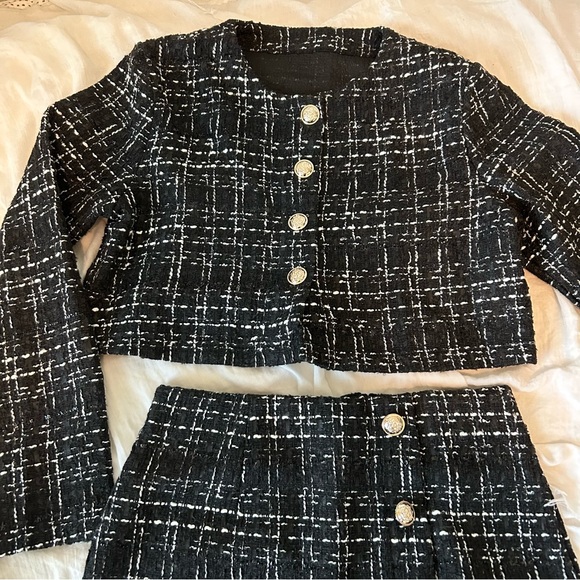 Women’s black tweed suit - Picture 5 of 6